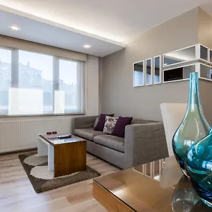 Aura 2* İstanbul